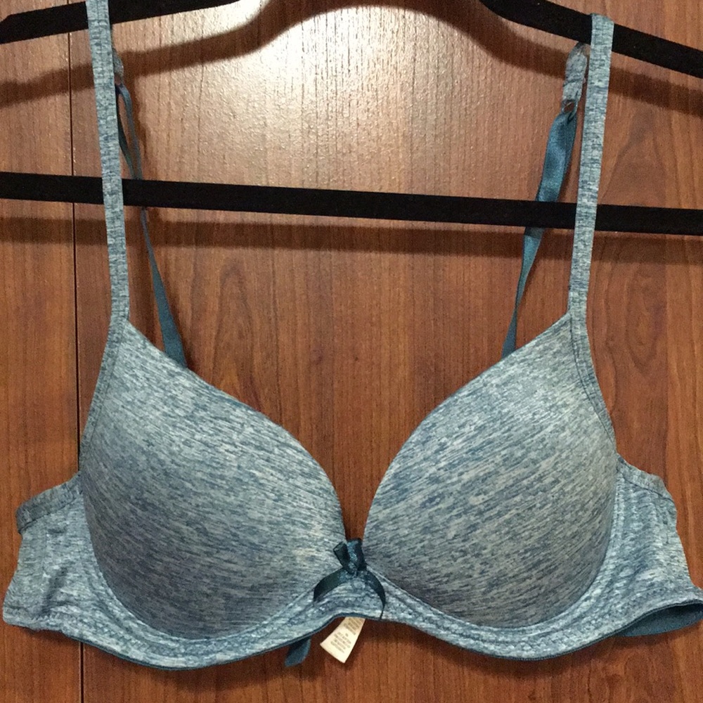 💚Smooth Satin Green T-Shirt Bra (34A)